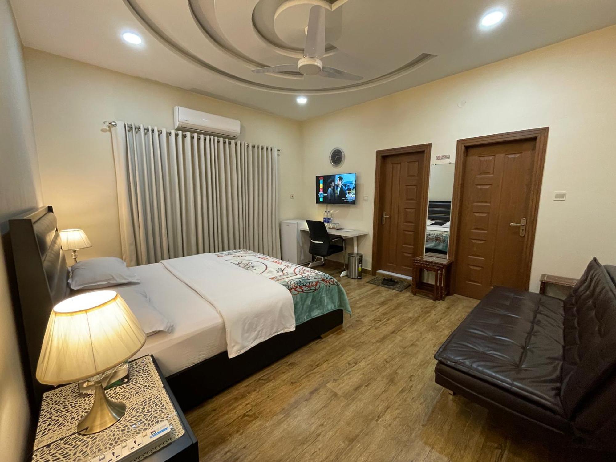 Alpha Guest House Равалпинди Экстерьер фото