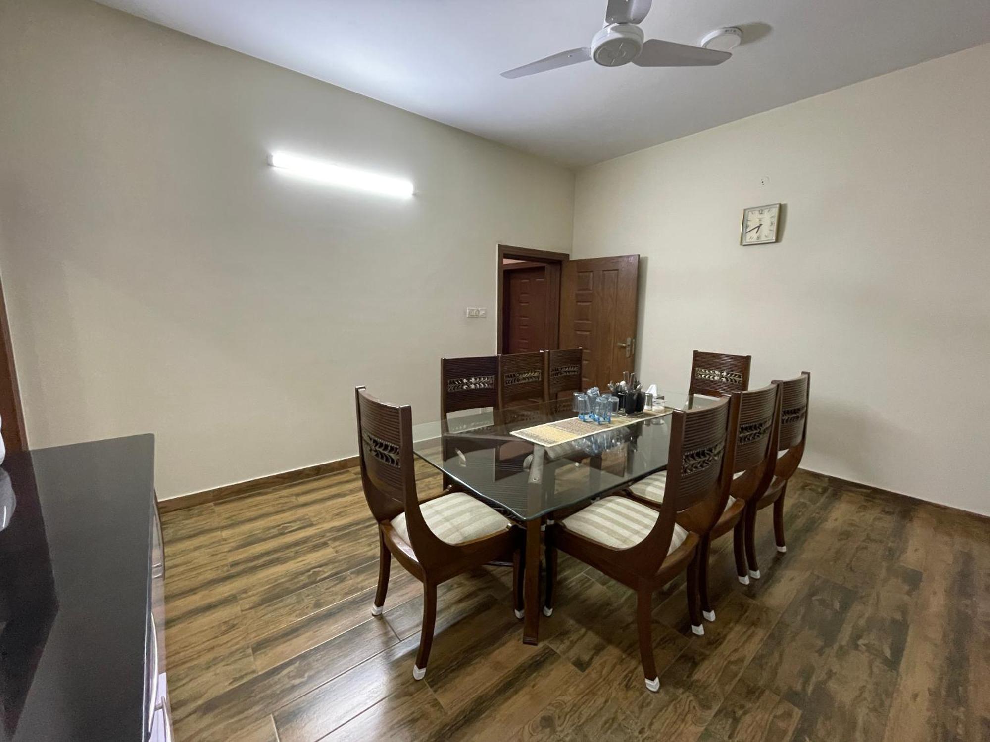 Alpha Guest House Равалпинди Экстерьер фото