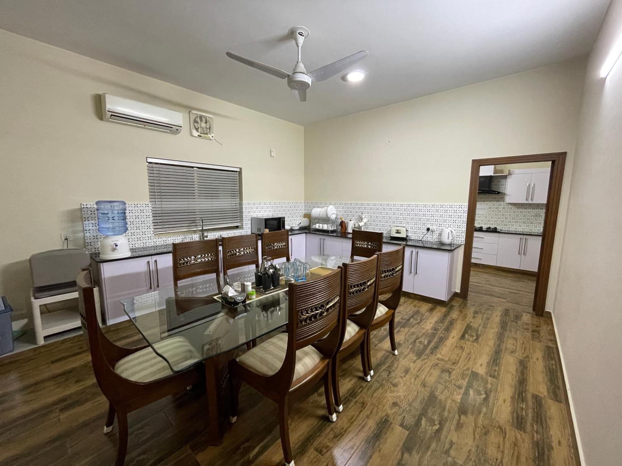 Alpha Guest House Равалпинди Экстерьер фото