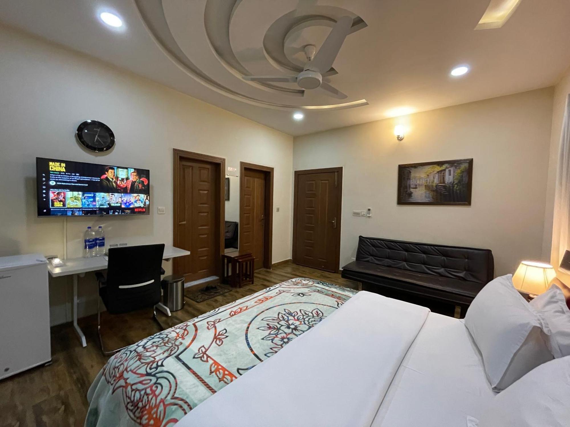 Alpha Guest House Равалпинди Экстерьер фото