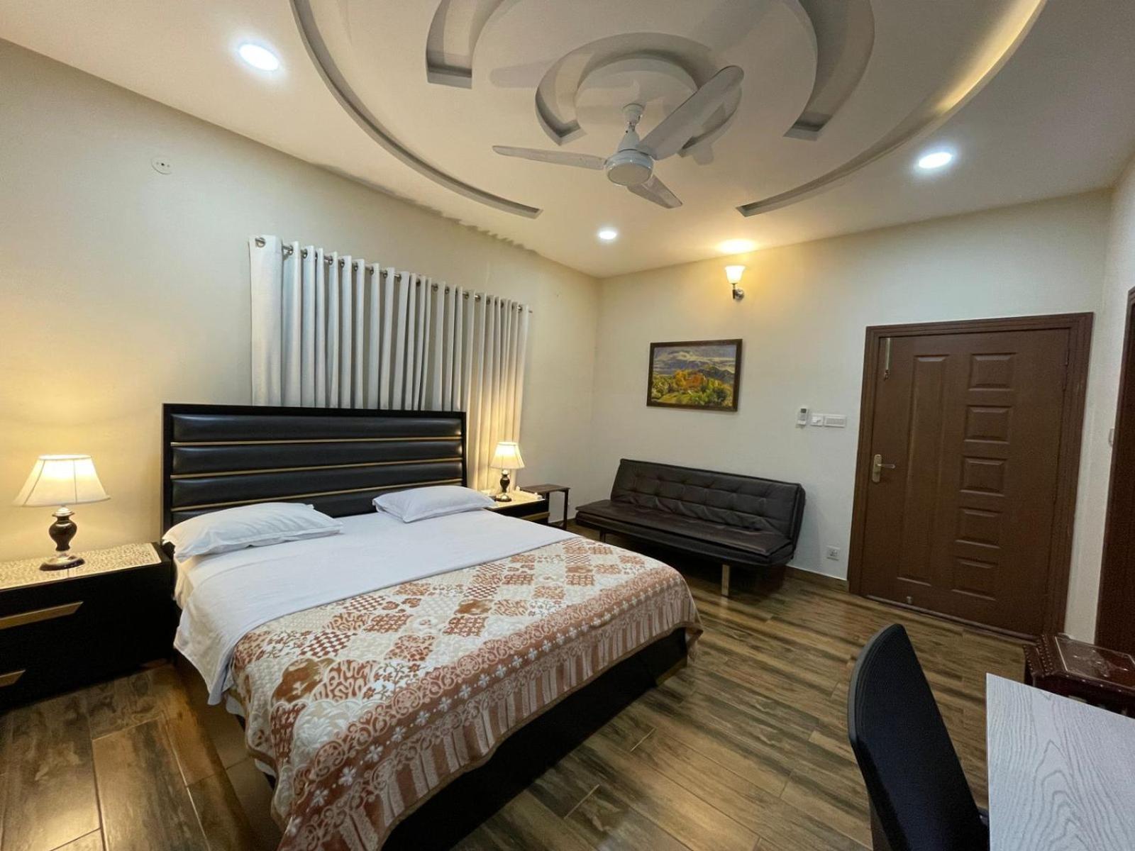 Alpha Guest House Равалпинди Экстерьер фото